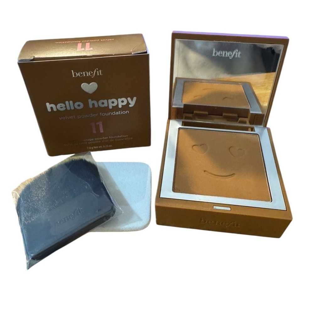 Hello Happy Velvet Powder Foundation